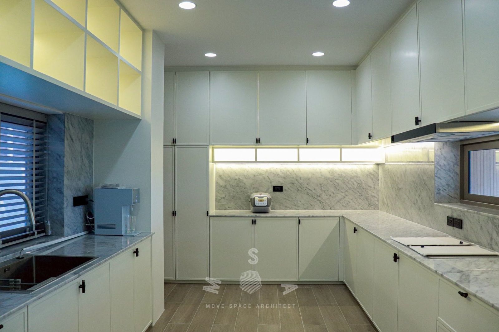 CWR house — Kitchen cabinets (photograph)